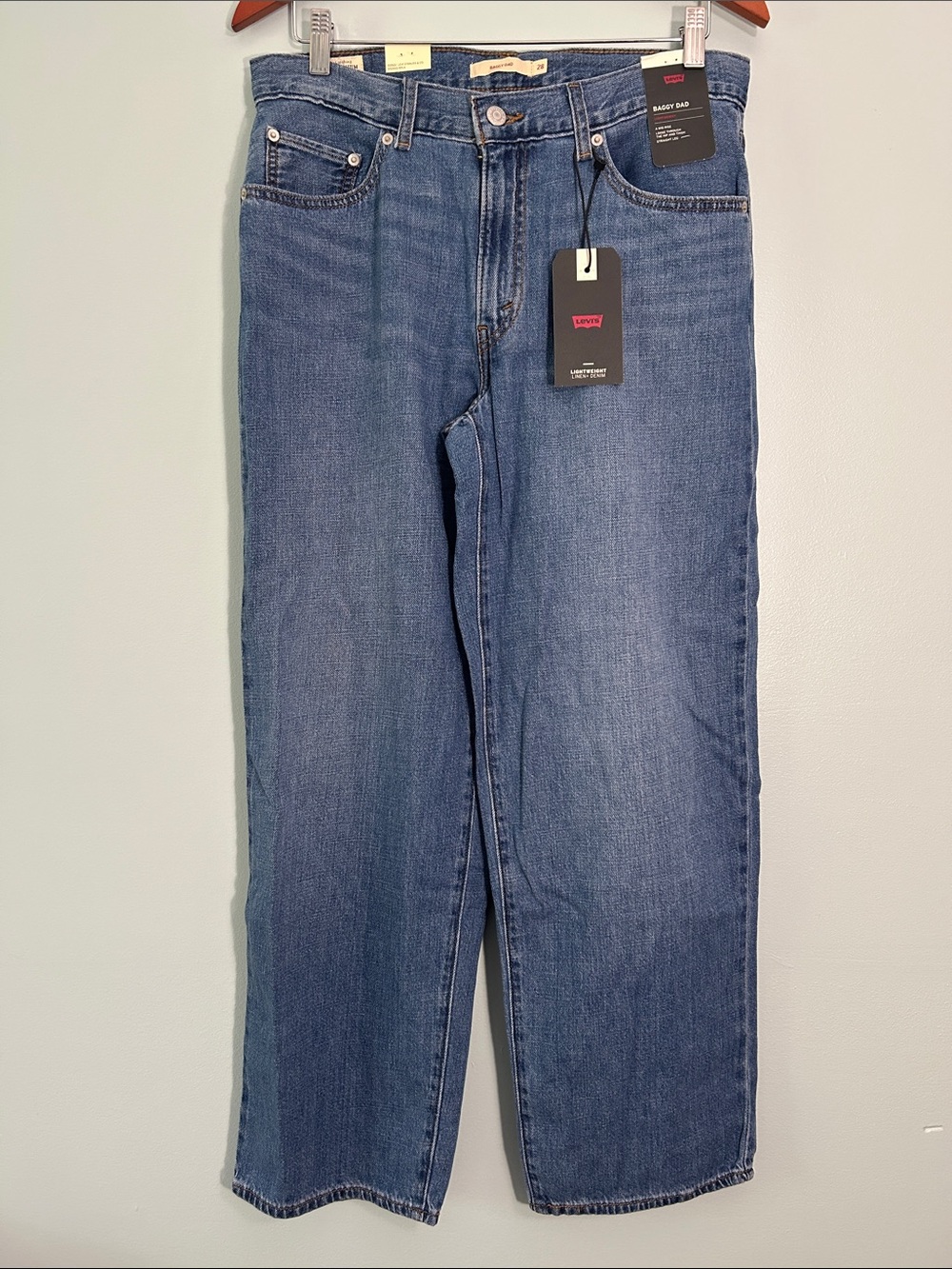 Levi's 28 x 30 Jeans Premium Baggy Dad Linen + Denim Lightweight Medium Wash NWT - Picture 4 of 15
